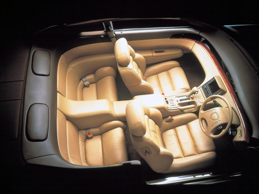 Интерьер Eunos Cosmo 1990 года  (фото 24 из 29)